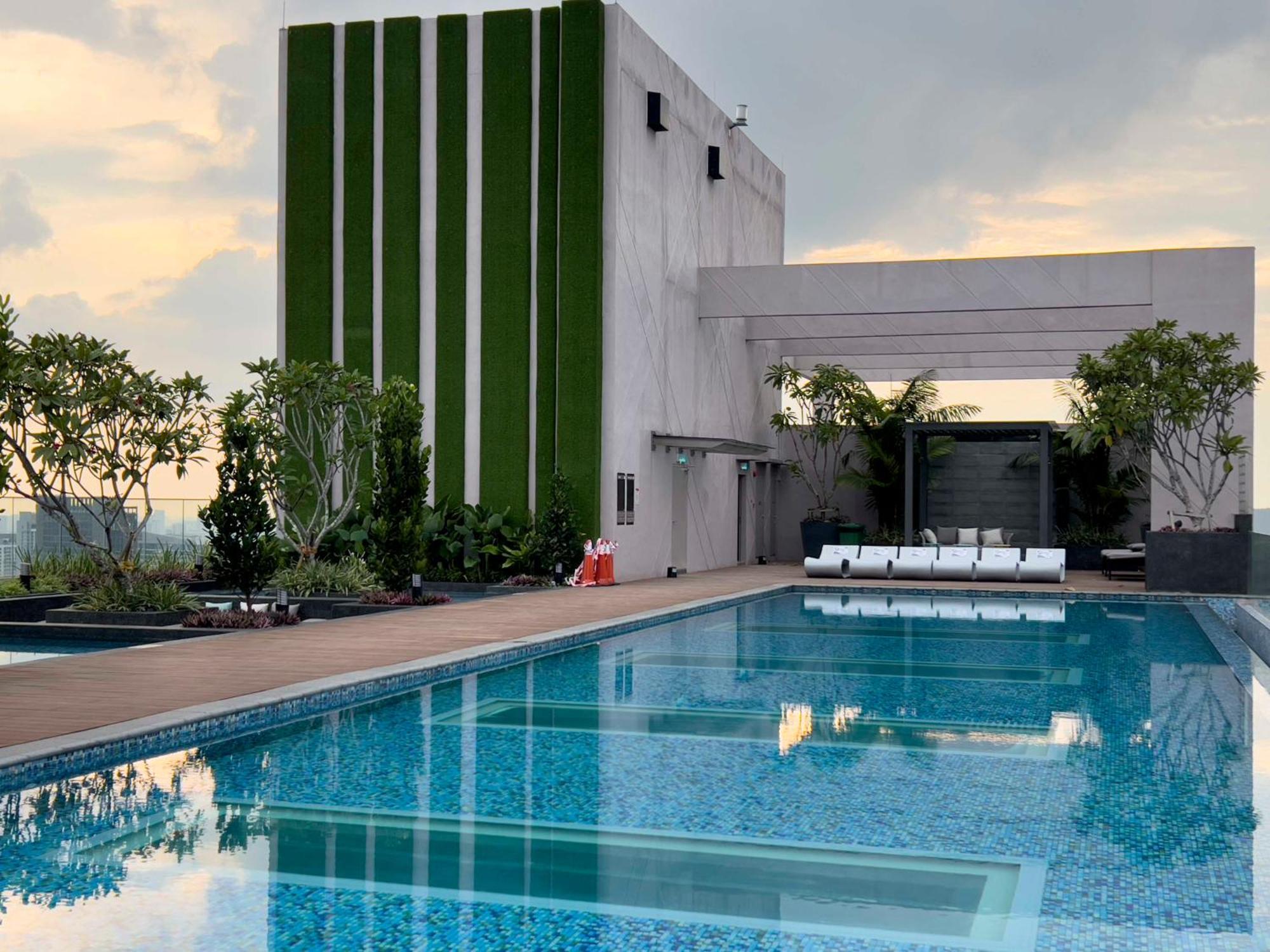 Sky Pool Kl Sentral - Riveria Apartment Kuala Lumpur