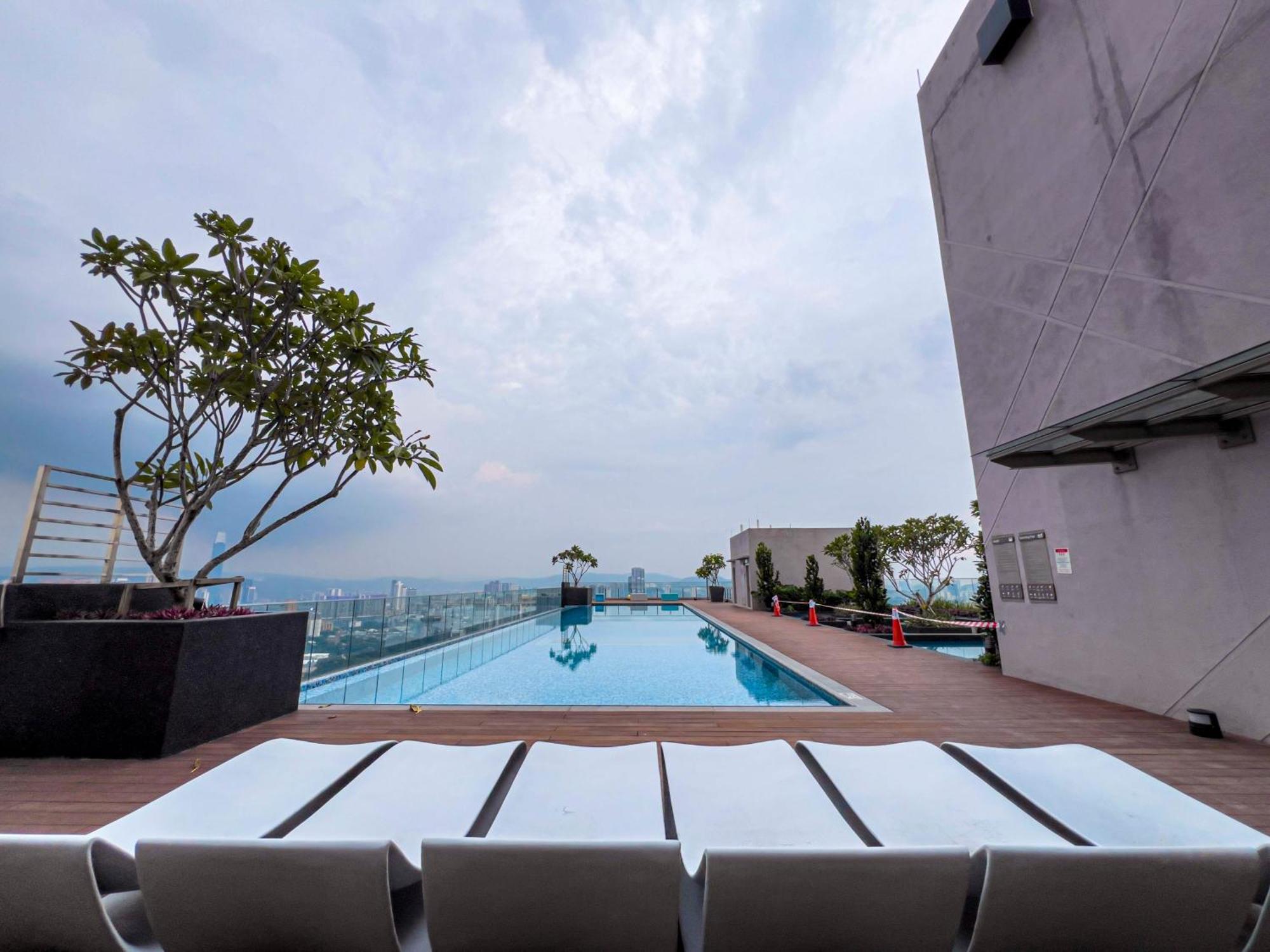 Sky Pool Kl Sentral - Riveria Apartment