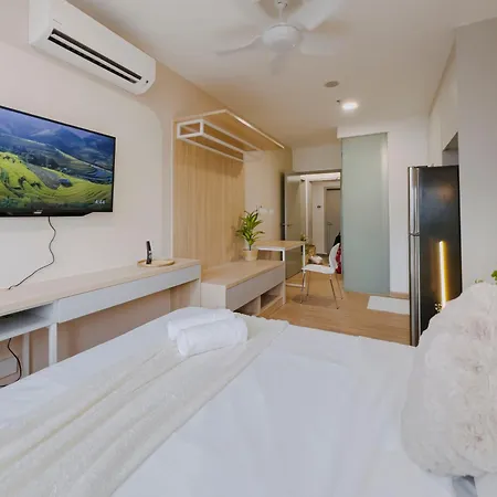 Sky Pool Suites Kl Sentral - Riveria City Kuala Lumpur Exterior photo